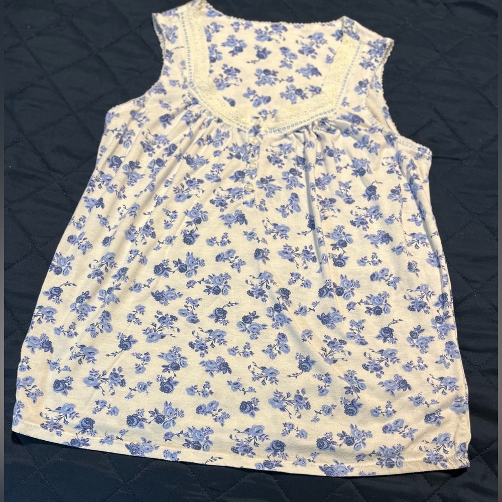 Beautiful blue floral cropped pants & matching sleeveless top, PJ’s.